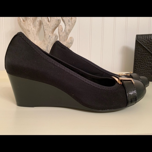 🎉NEW🎉Alfani Black Step N Flex Wedges - Picture 2 of 5